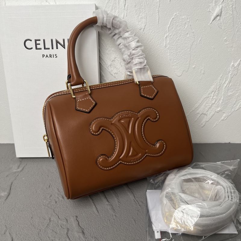 Ce1i*e triomphe bags